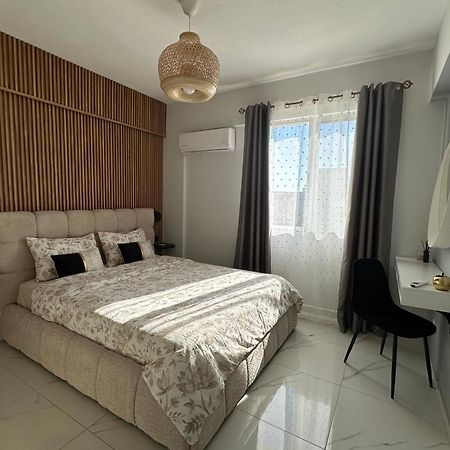Sea View Apartment Near The Beach Пафос Экстерьер фото