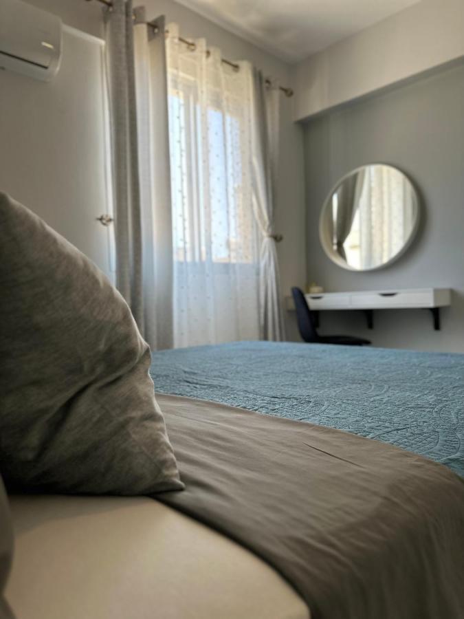Sea View Apartment Near The Beach Пафос Экстерьер фото