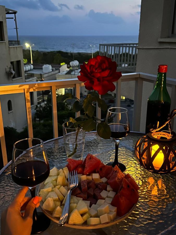 Sea View Apartment Near The Beach Пафос Экстерьер фото