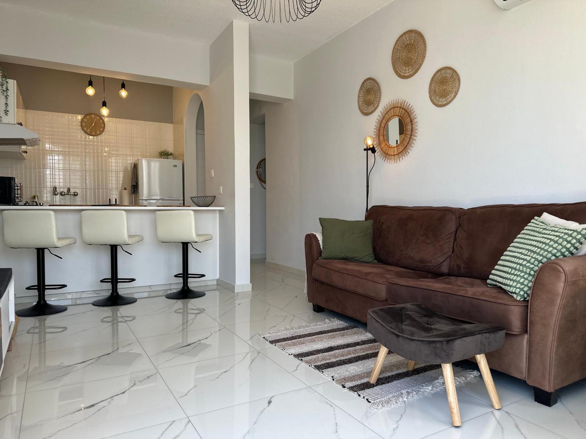 Sea View Apartment Near The Beach Пафос Экстерьер фото
